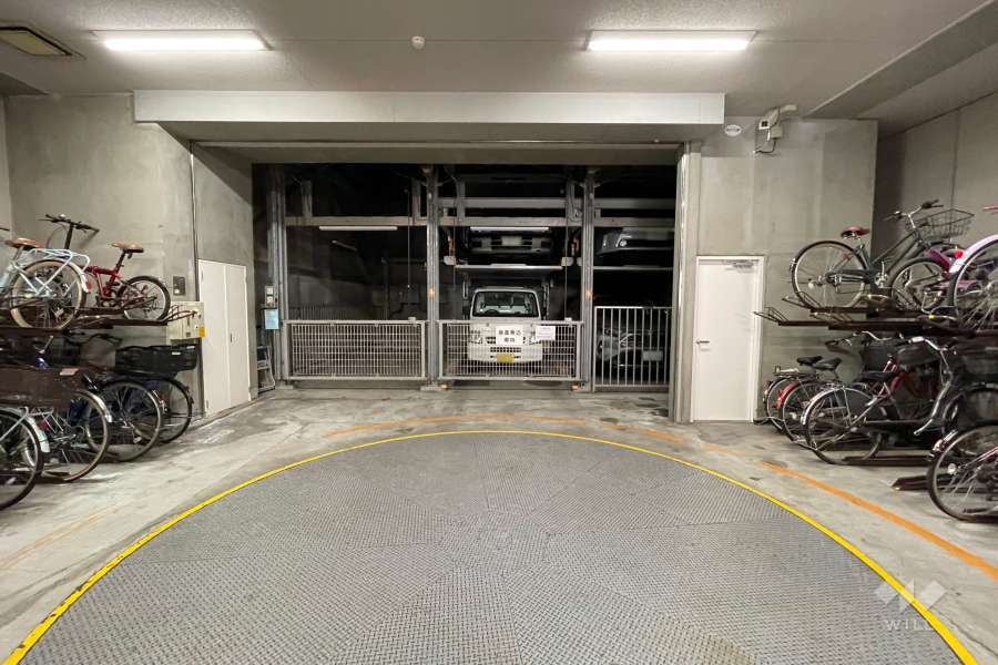 敷地内駐車場（屋内機械式）