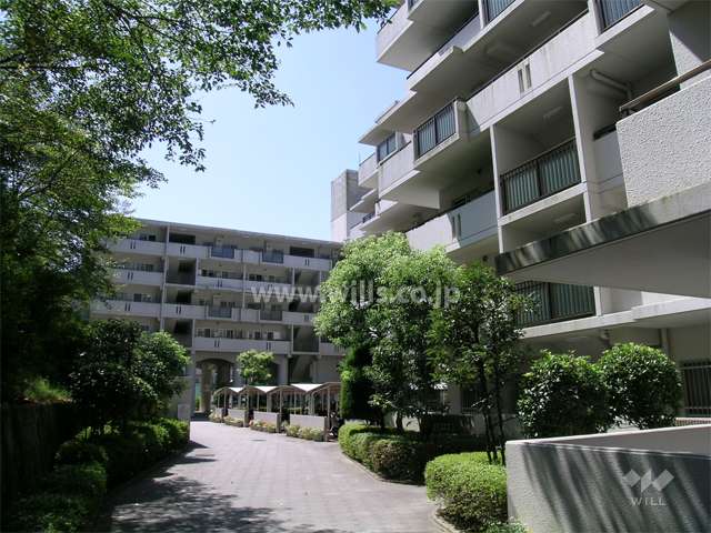 一部建物は雁行設計になっています。