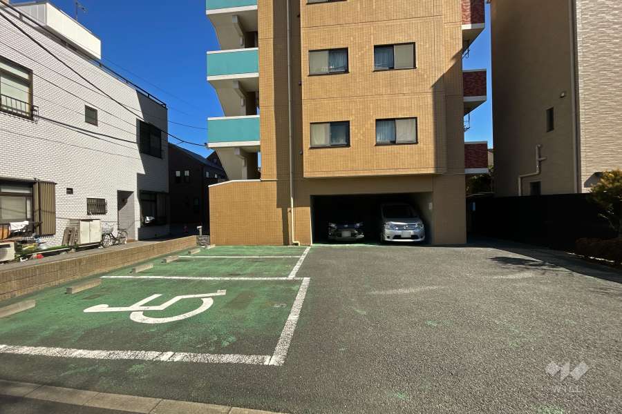 敷地内駐車場（屋外平面式）