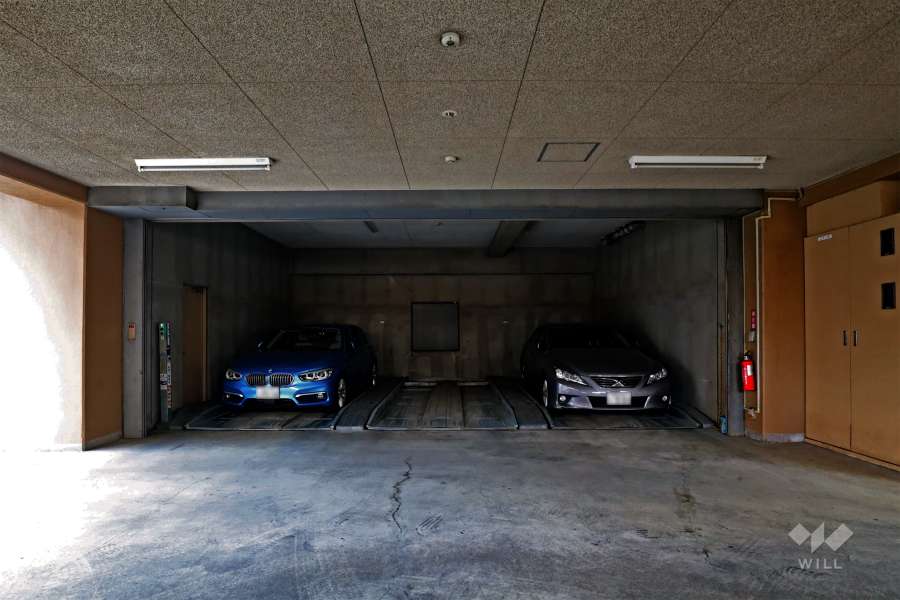 敷地内駐車場（屋内機械式）