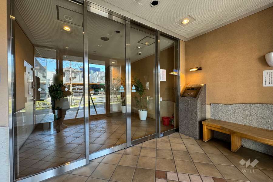 エントランスにはオートロック付き