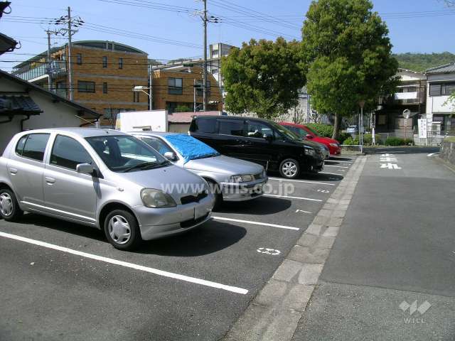 敷地内の駐車場
