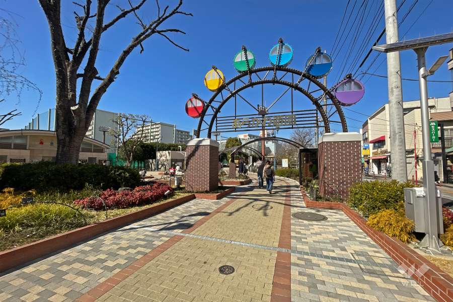 敷地に隣接した『荒川遊園』