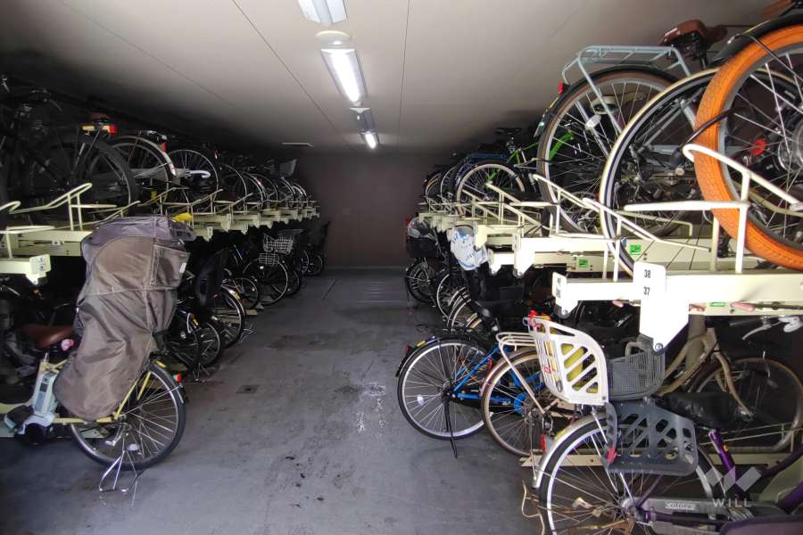 屋内に設けられた駐輪場