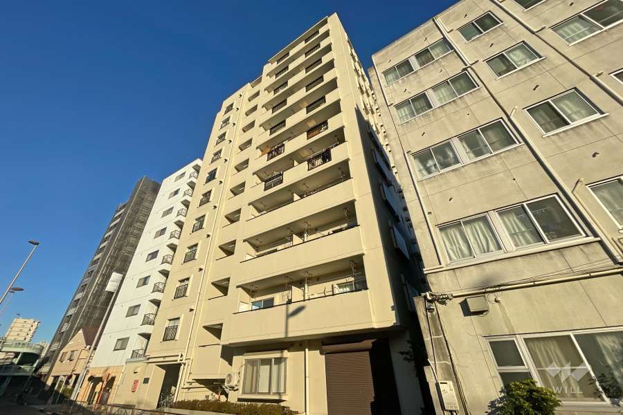 メイゾン南千住の外観（南西側から）
