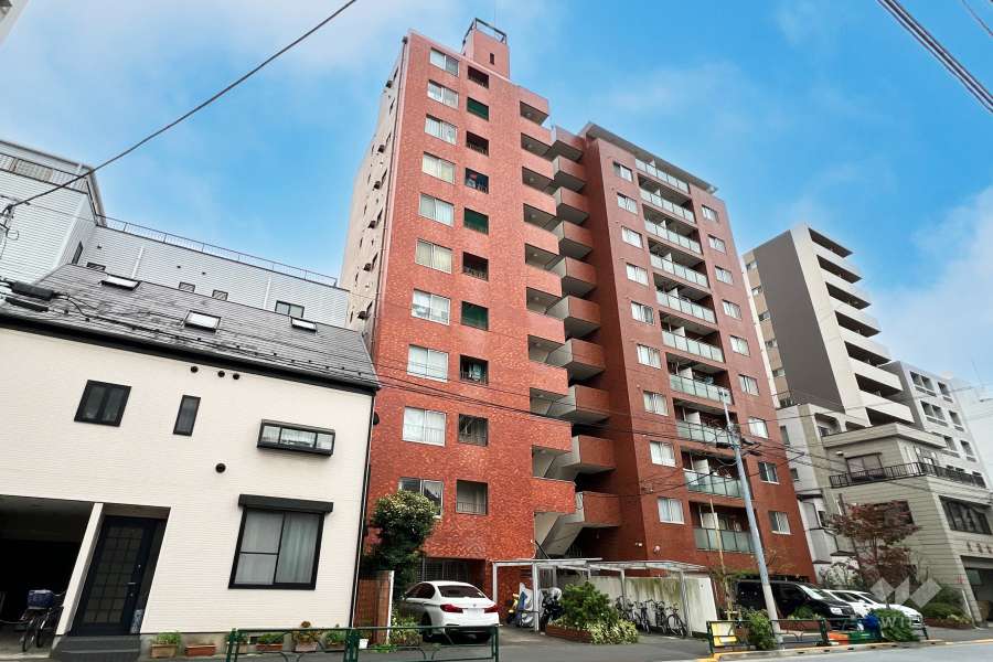 リレント西日暮里の外観（北東側から）
