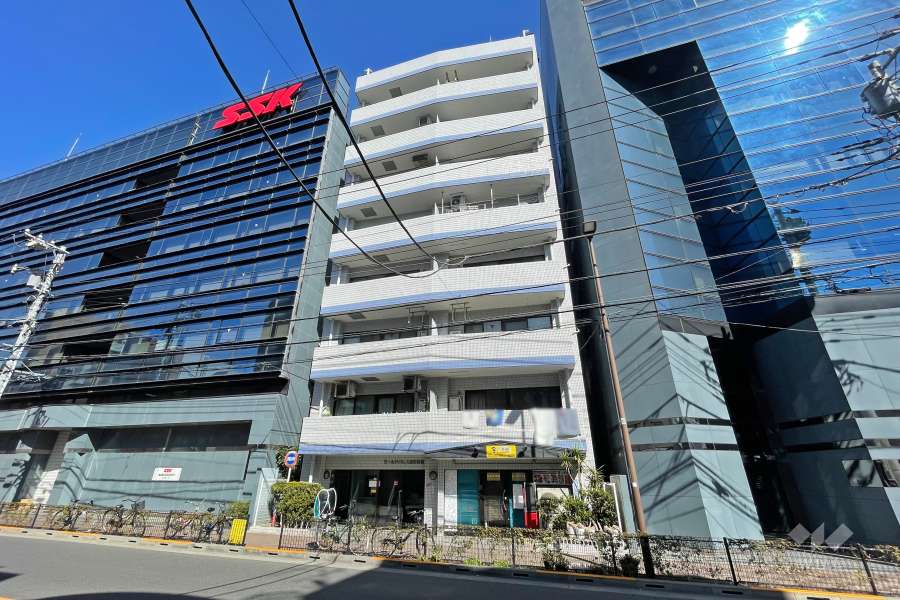 ワールドパレス東日暮里の外観（南側から）