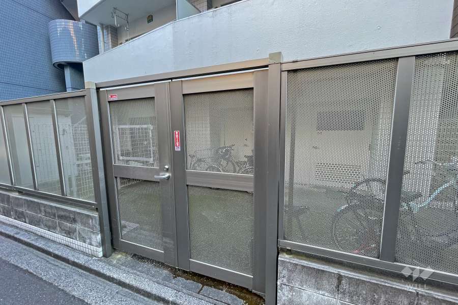 駐輪場（出入口）