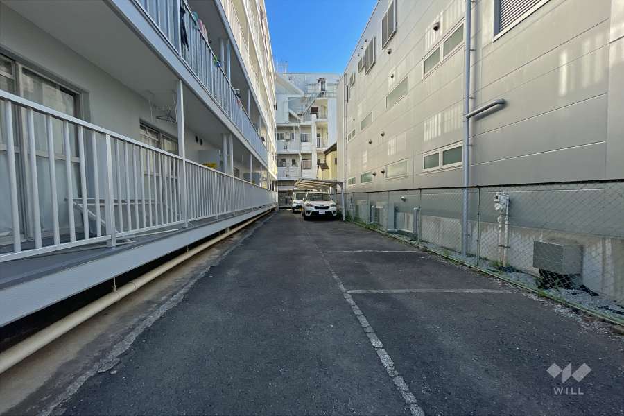 敷地内駐車場（屋外平面式）