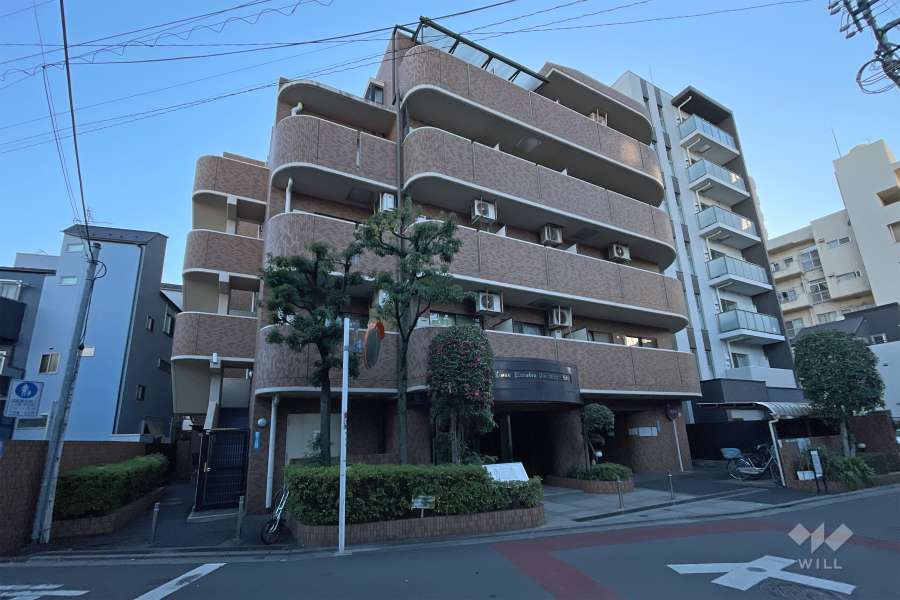 ライオンズマンション西日暮里北の外観（北東側から）