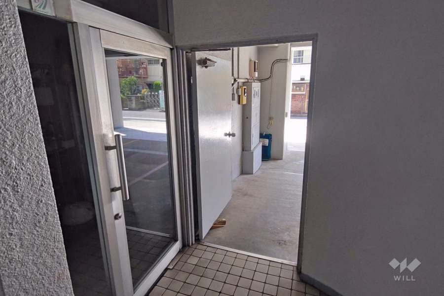 サブエントランス