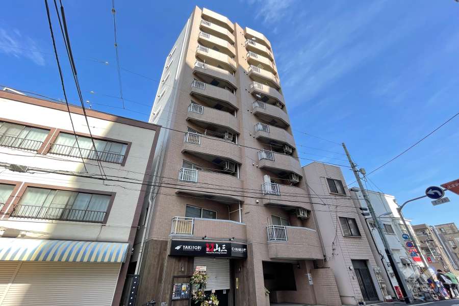 ワコーレ・ルミエール三ノ輪の外観（南西側から）