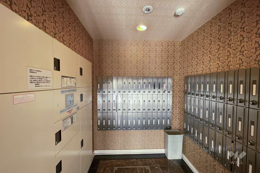 宅配ボックスと共用ポスト