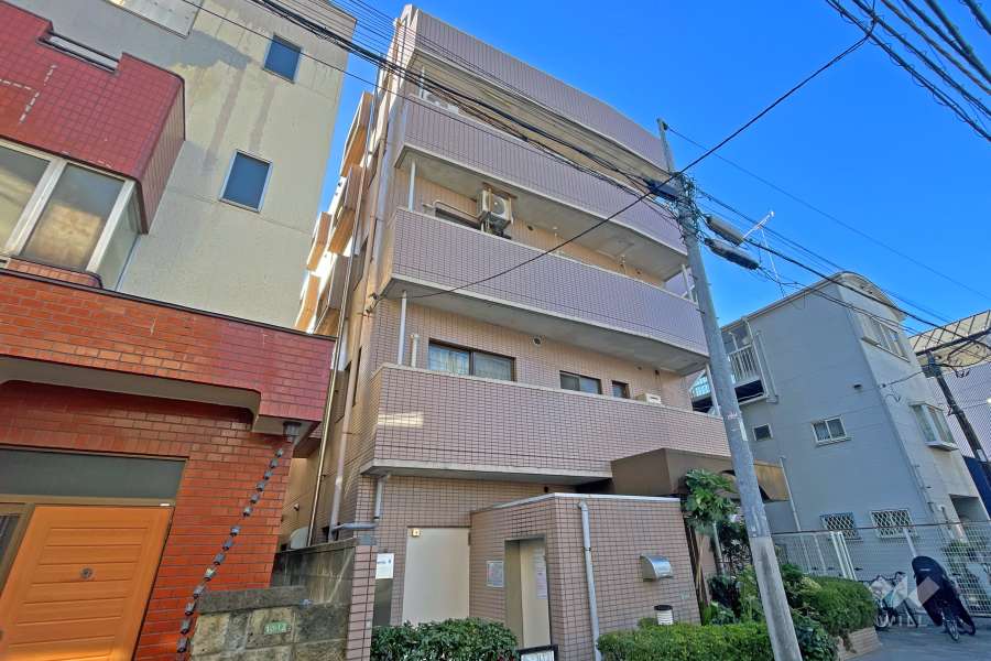 キャニオンマンション西日暮里の外観（北東側から）