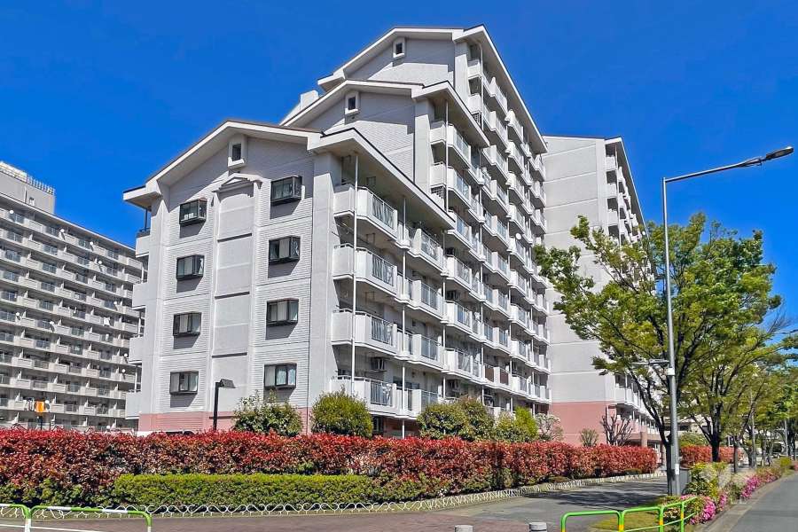 けやき通り北九番館の外観（南西側から）