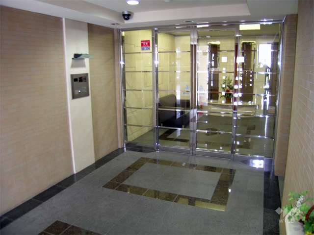 オートロック付きのエントランス