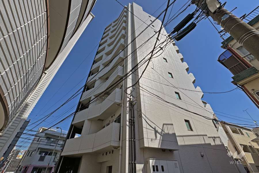 グラントレゾール西日暮里の外観（南西側から）