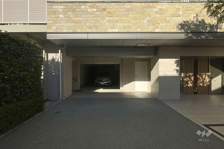 敷地内駐車場（屋内平面式）