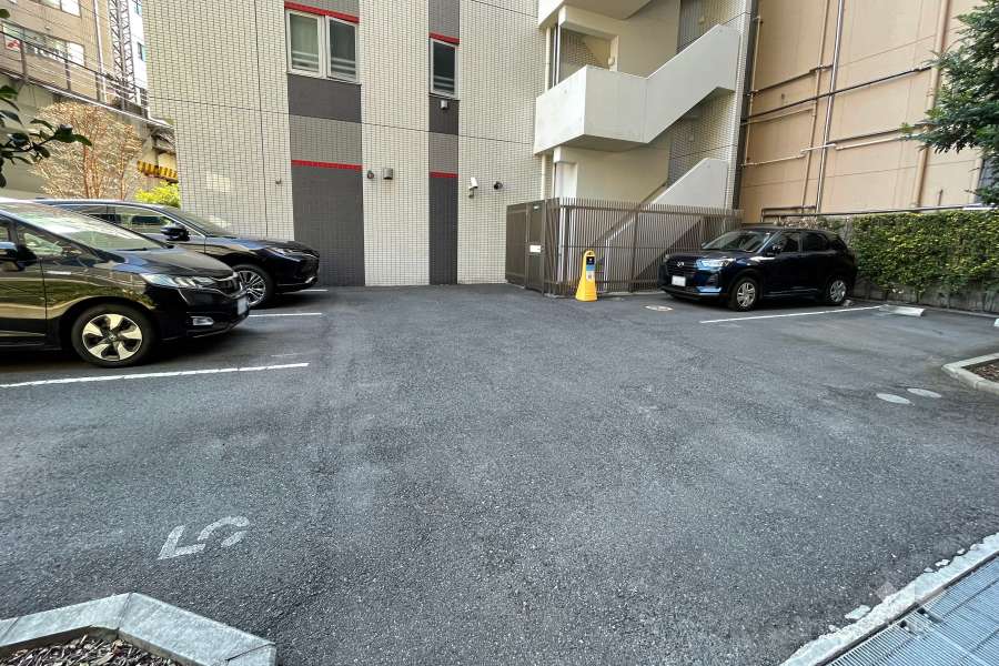 敷地内駐車場（屋外平面式）