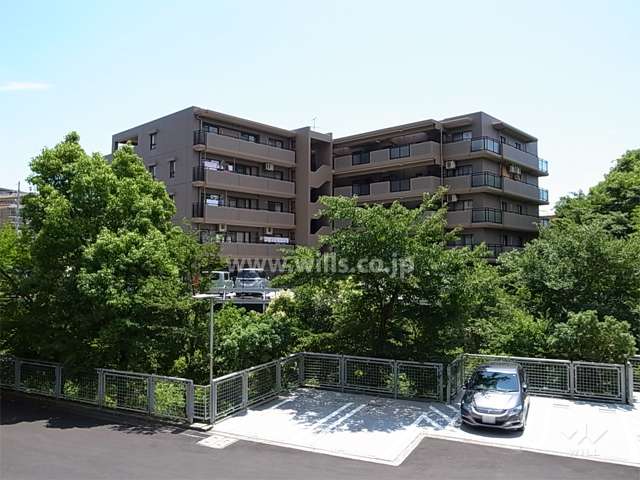 ネオグランデ池田五月山公園の外観（北西側から）