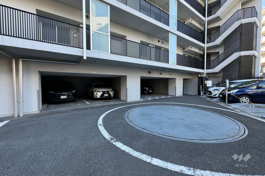 敷地内駐車場（屋内平面式・屋外機械式）