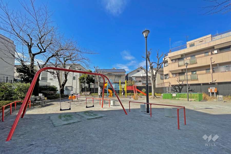 北側に隣接する『峡田児童遊園』