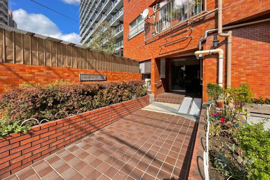 エントランスアプローチ