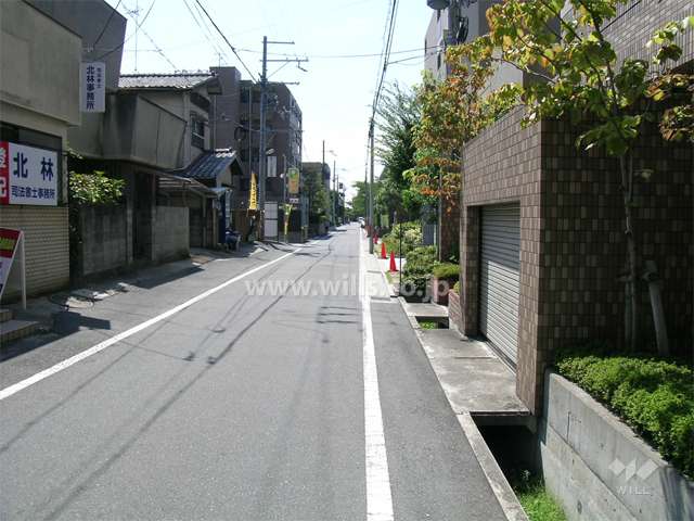 敷地西側の南北の通り