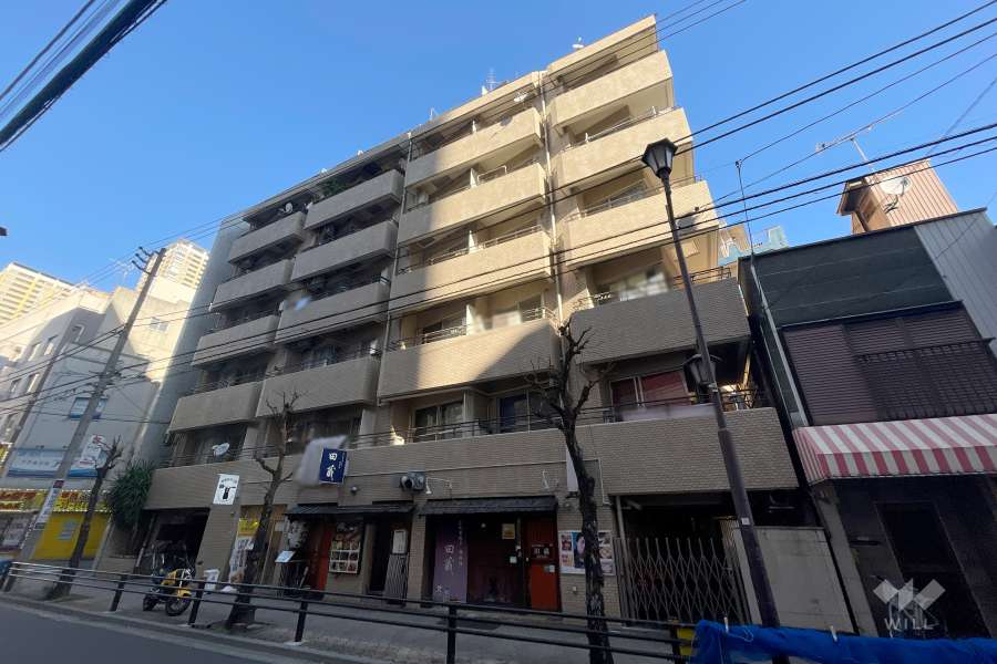 ライオンズマンション日暮里駅前の外観（南側から）