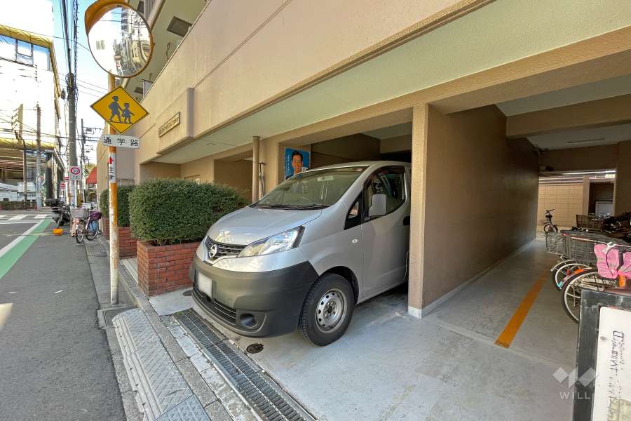 敷地内駐車場（屋内平面式）