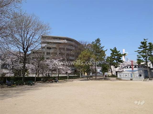 石橋公園から見たパークハイム池田ヒルズガーデン