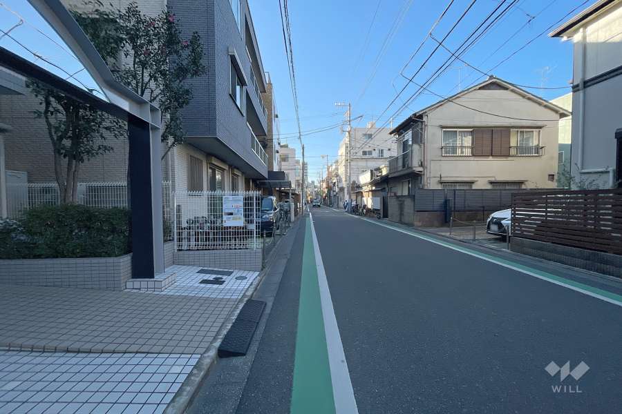 敷地北側の前面道路