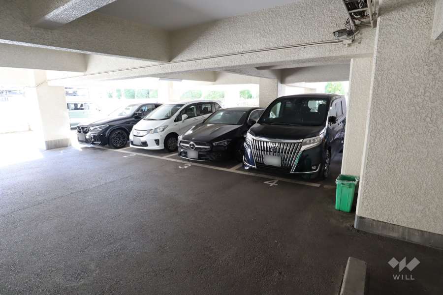 敷地内駐車場（屋内平面式）