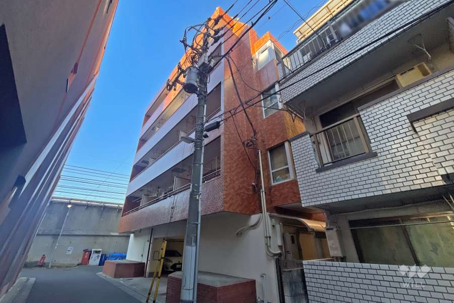 新日暮里ハイツの外観（東側から）