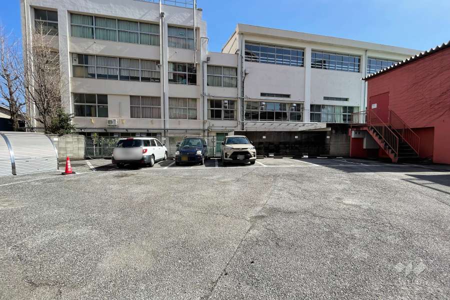 敷地内駐車場（屋外平面式）