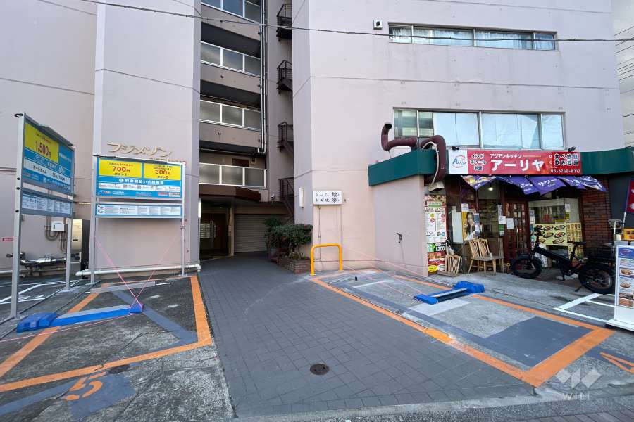 敷地内のコインパーキング