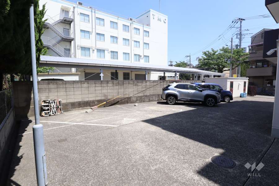 敷地内駐車場（屋外平面式）