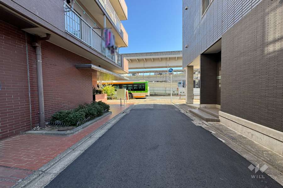 敷地南側の前面道路　