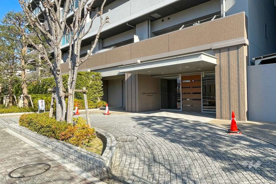 エントランスアプローチ　
