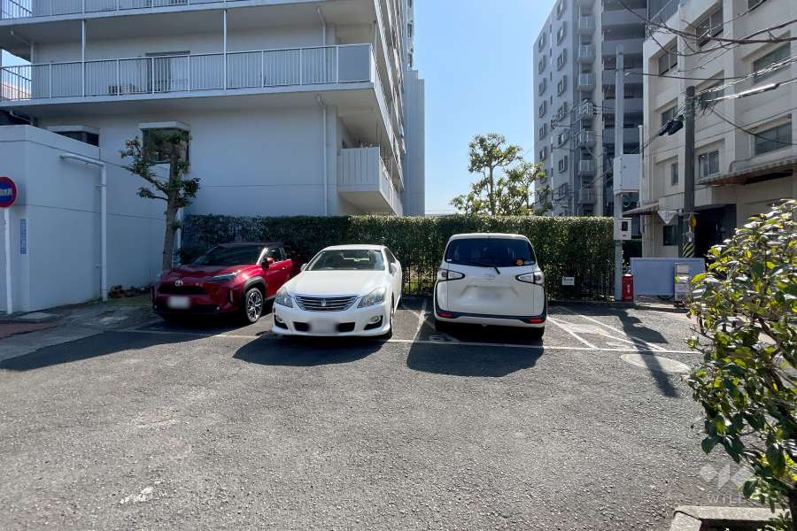 敷地内駐車場（屋外平面式）