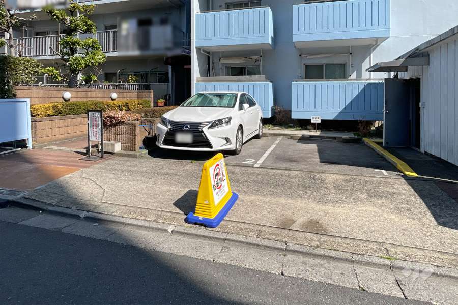 敷地内駐車場（屋外平面式）