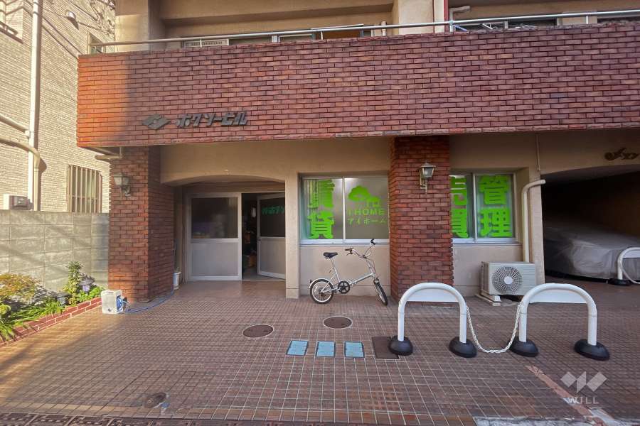 敷地内駐車場（屋外平面式・屋内平面式）