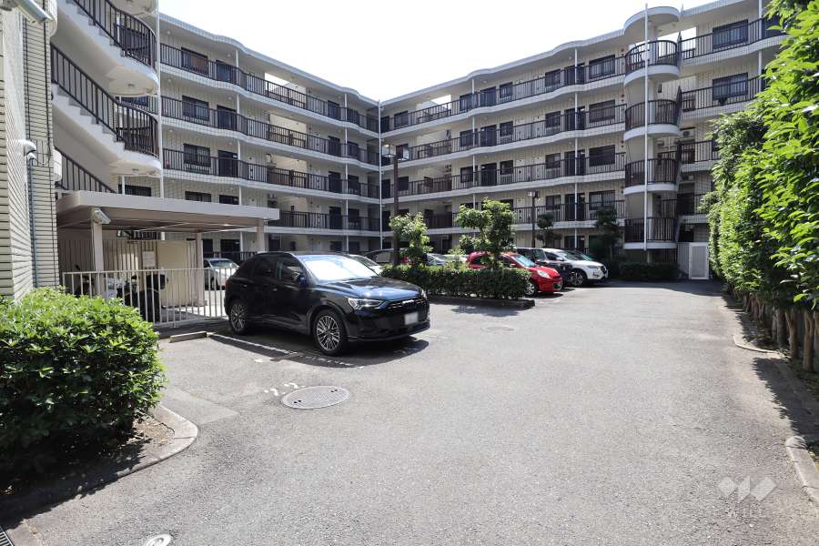 敷地内駐車場（屋外平面式）