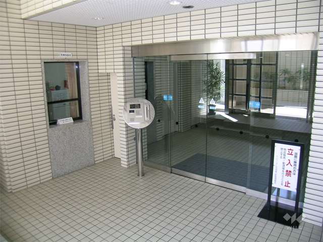 オートロック付きのエントランス