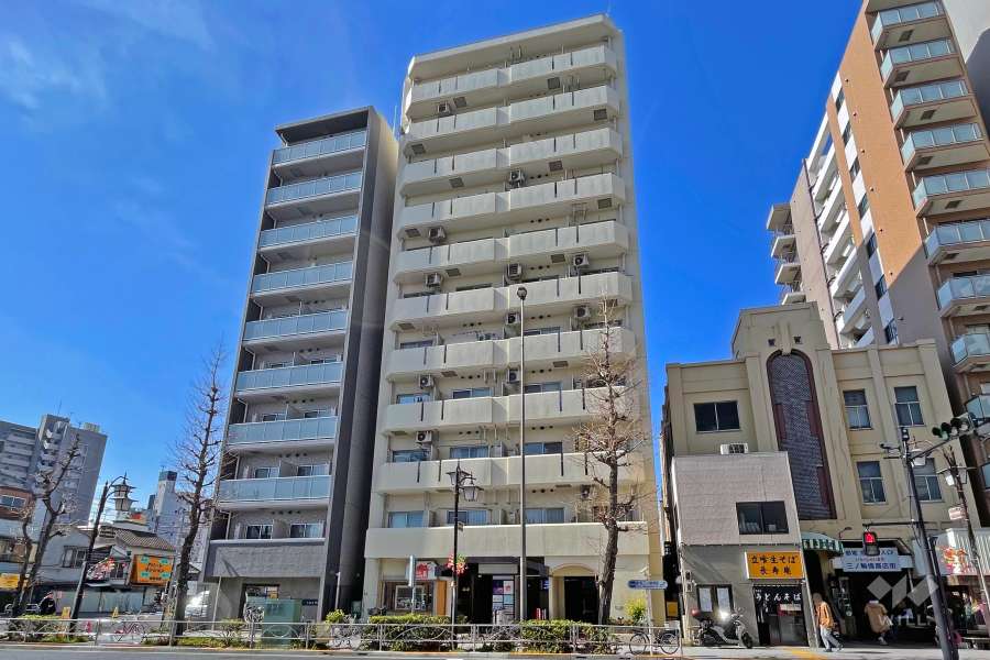 ドミール三ノ輪の外観（北東側から）