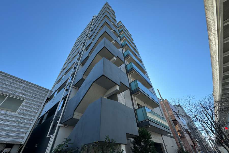 ノーブル西日暮里の外観（北西側から）