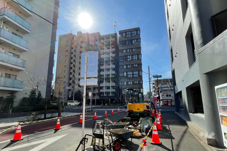 敷地南東側の前面道路