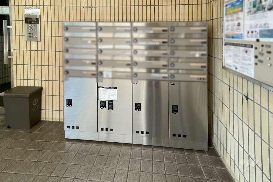 宅配ボックスと共用ポスト