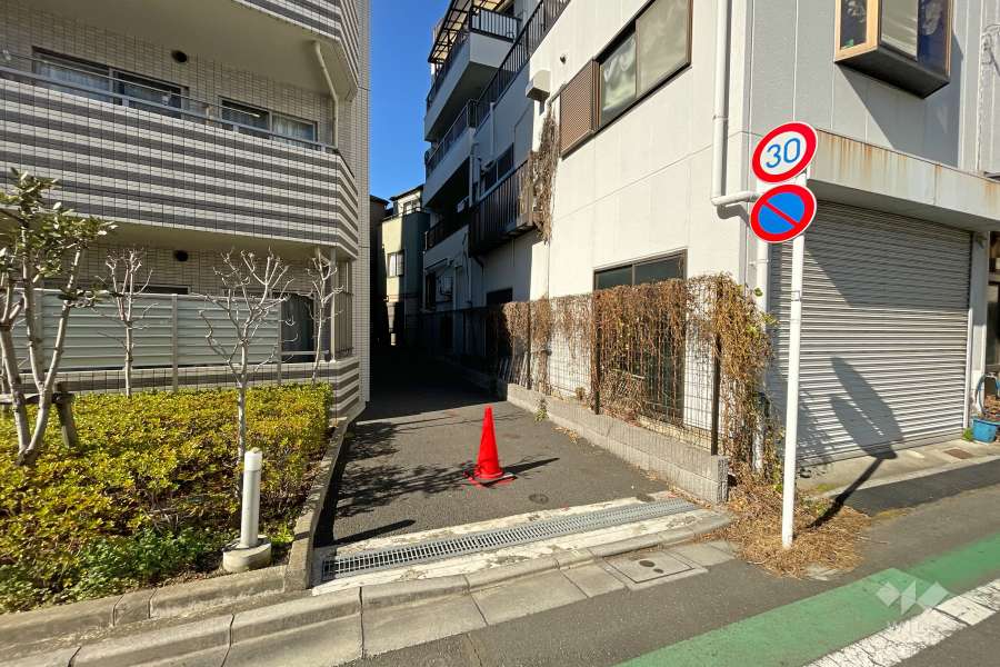 敷地内駐車場（屋外平面式）