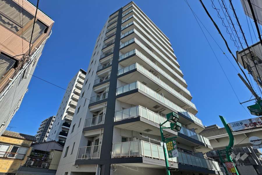 クレアポルテ西日暮里の外観（南西側から）